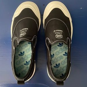 Adidas Nizza slip on sneaker